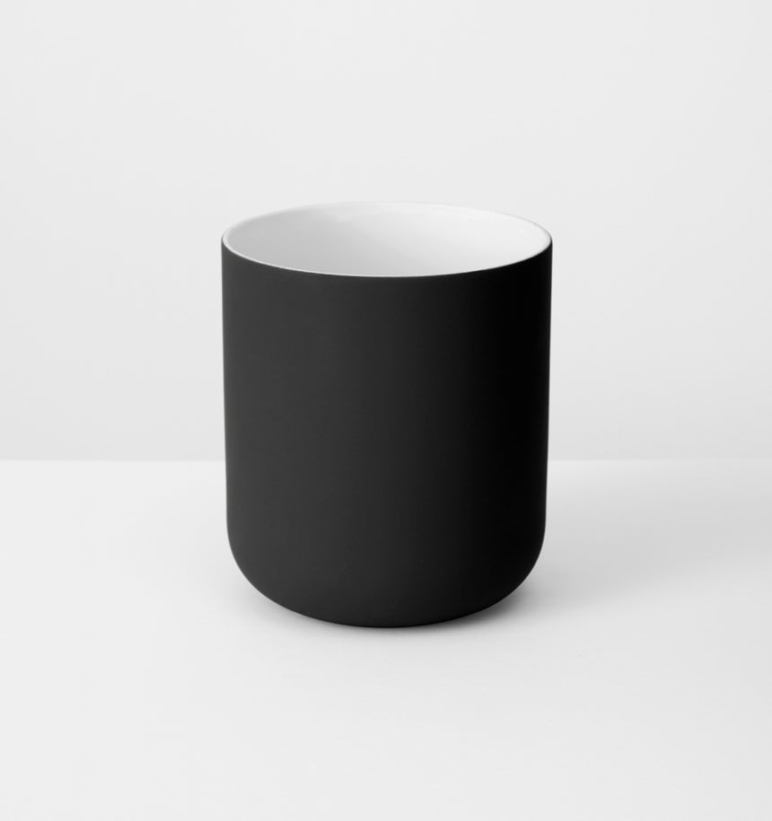 Middle of Nowhere | Minna Planter Black Medium