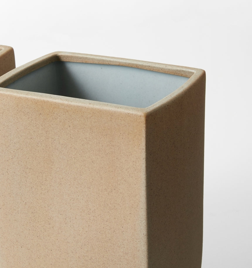 Middle of Nowhere || Kurve Vase Sand Large