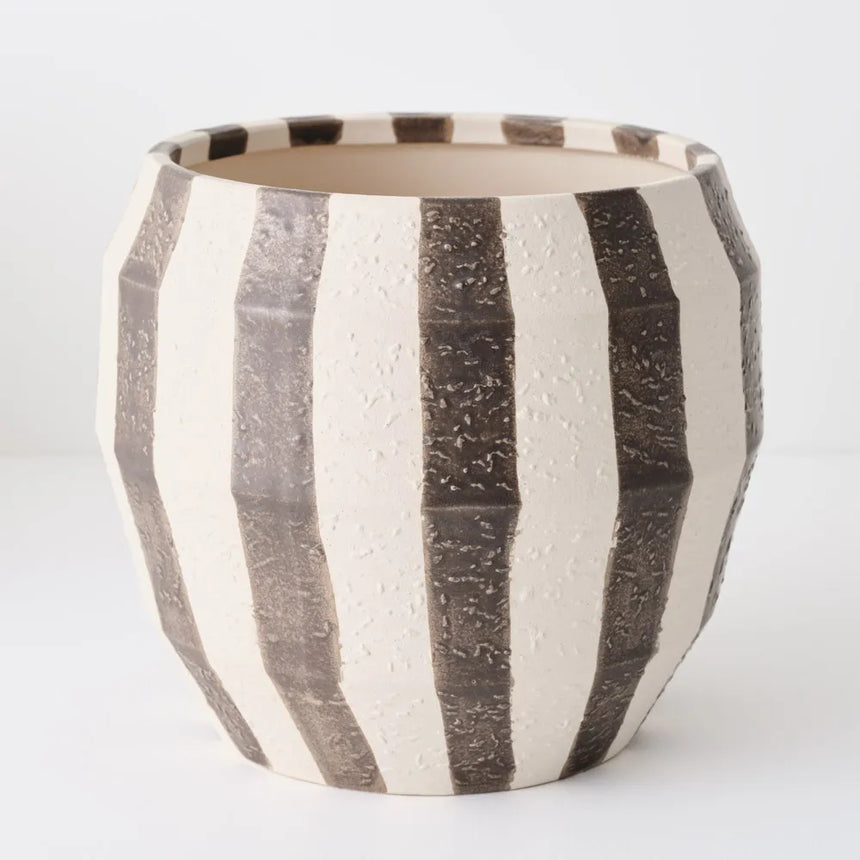 Offshoot || Oreio Pot Chocolate Brown