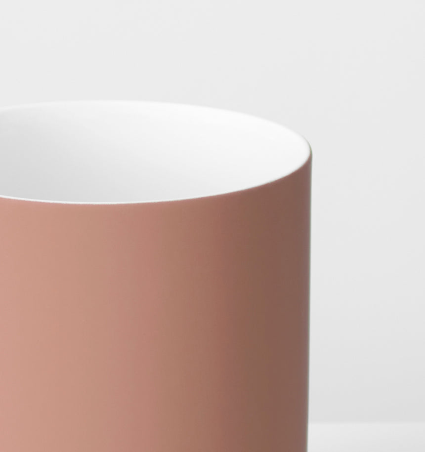 Middle of Nowhere | Minna Planter Rust Medium