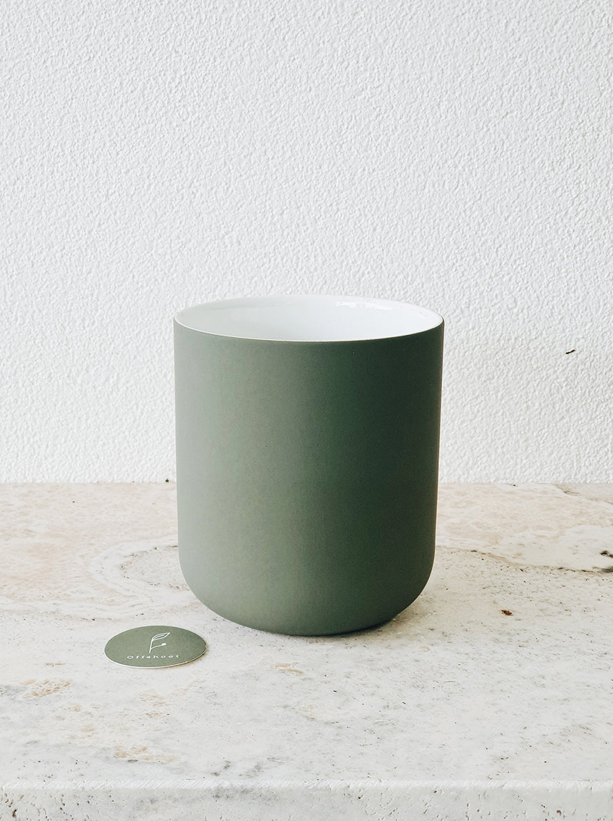 Middle of Nowhere | Minna Planter Olive Medium