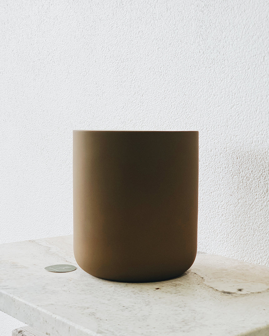 Middle of Nowhere | Minna Planter Earth Large