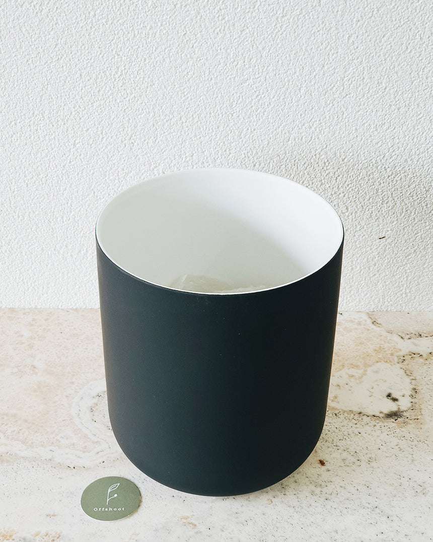 Middle of Nowhere | Minna Planter Black Large