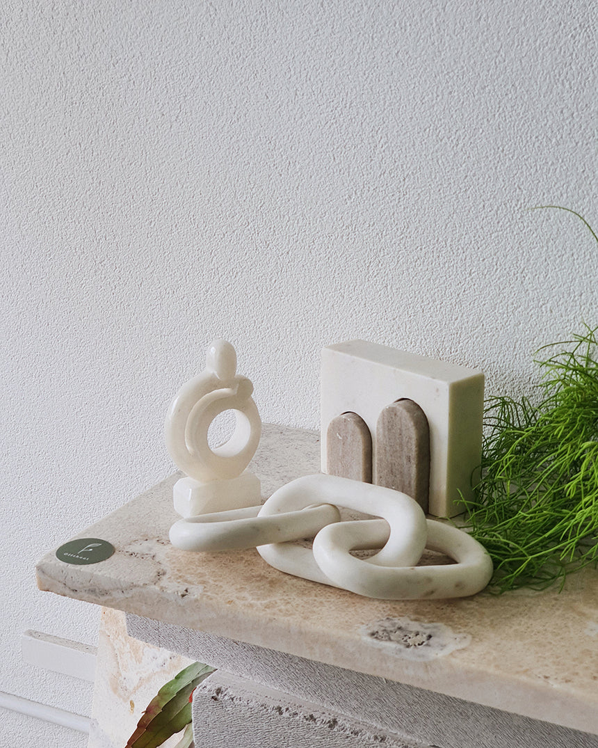 Bloomingville | Alabaster Embrace Sculpture