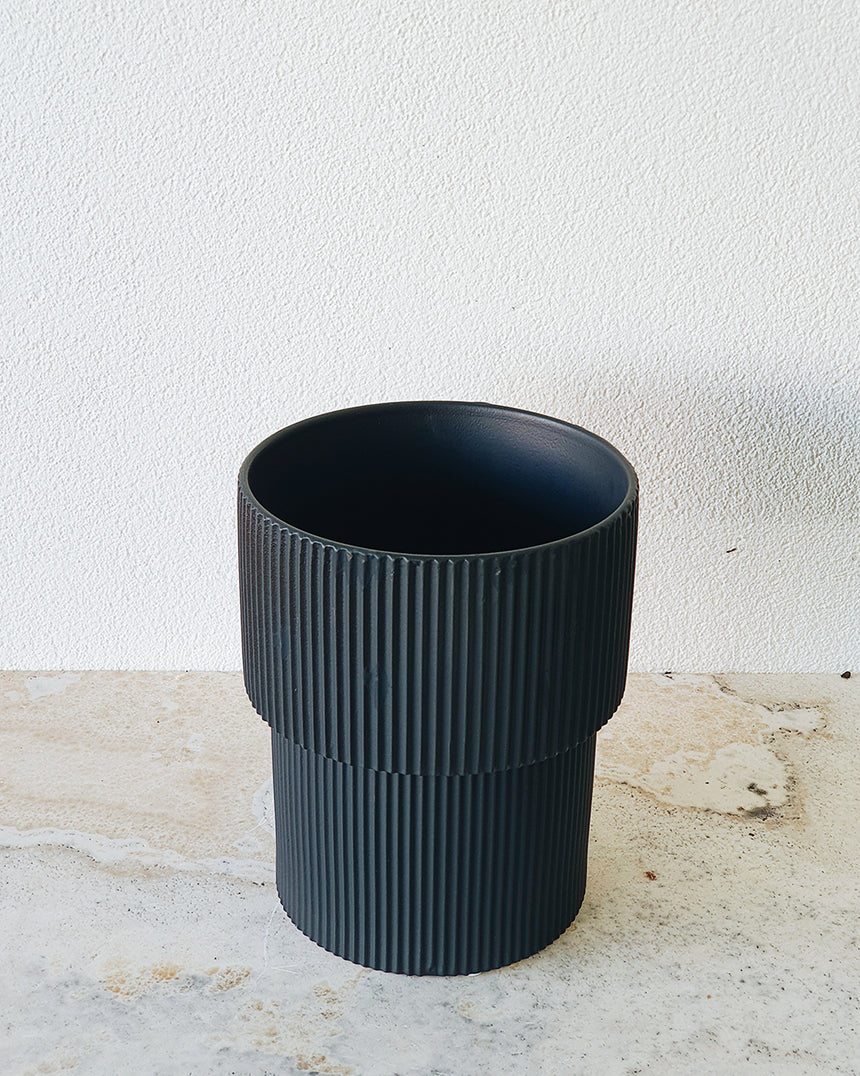 Offshoot | Isadore Planter Black Tall
